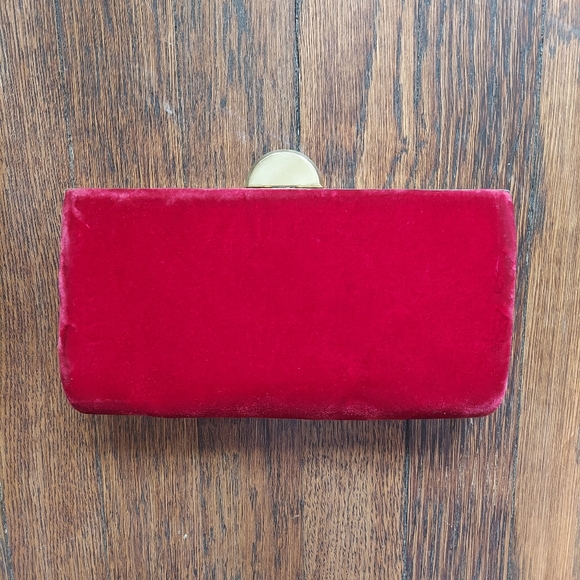 Vintage Clutch - Picture 2 of 11